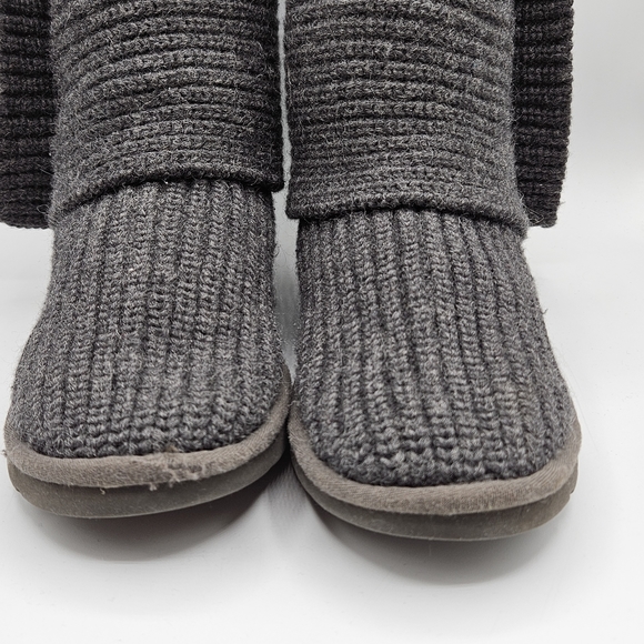 Ugg Australia 5 button 17.5" tall sweater style foldable boots size 9 - Picture 4 of 15